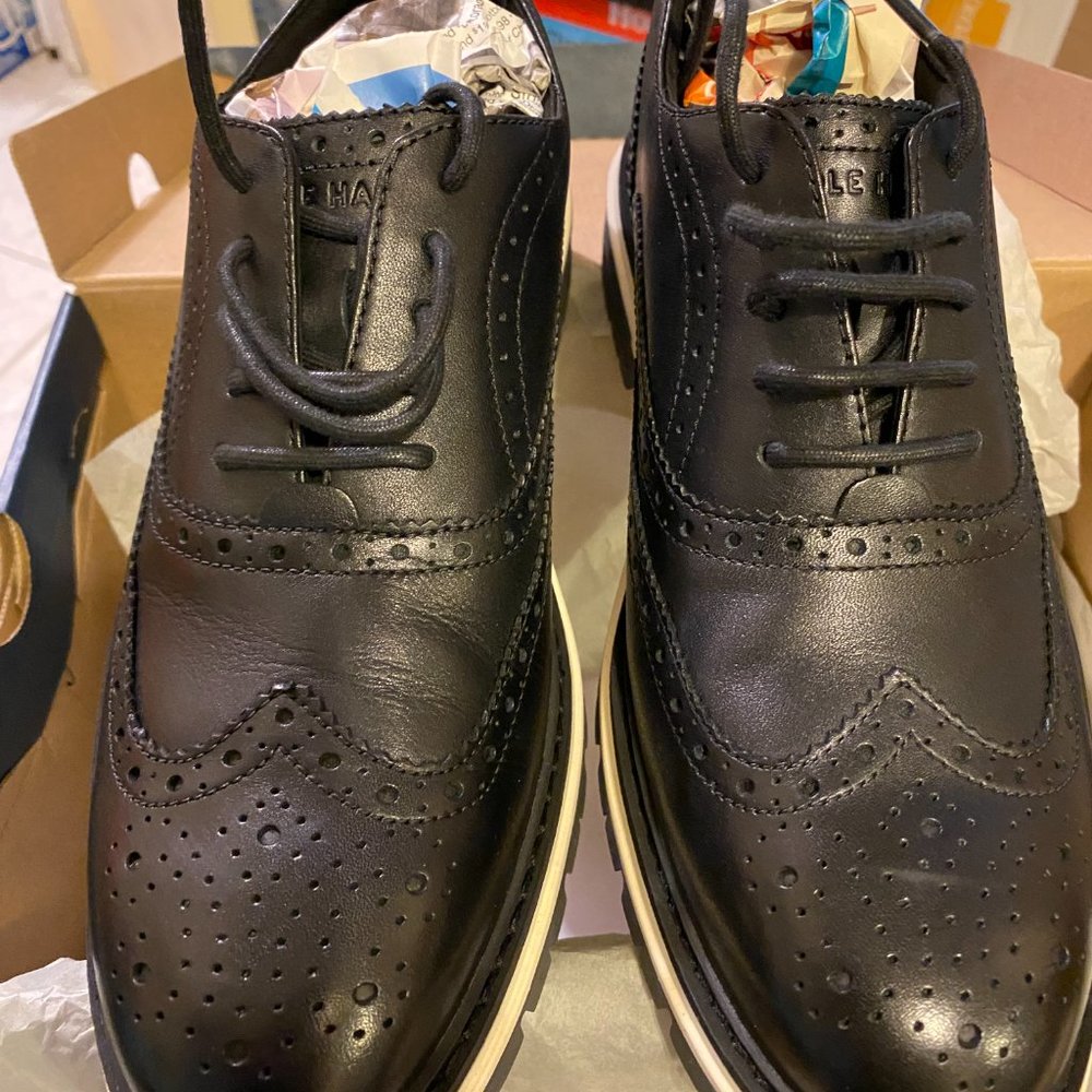 Cole Haan Men's Tahoe Featherfeel Wingtip Oxford black Leather/whit